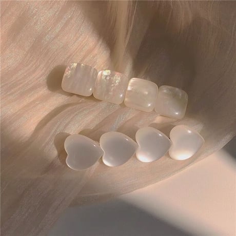 ホワイトシェルのヘアピンセット