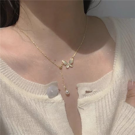 ビジューバタフライロングパールネックレス