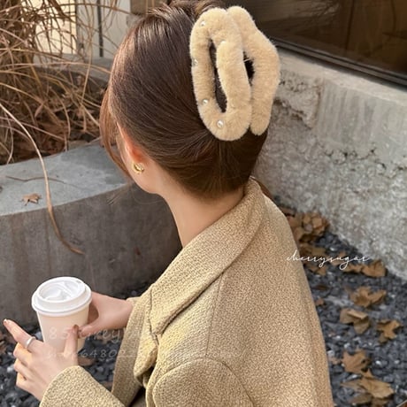 【一部即納】ふわふわファーパールヘアクリップ