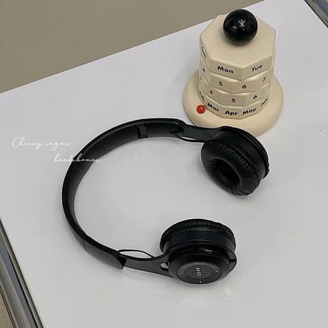 シンプルワイヤレスヘッドホン