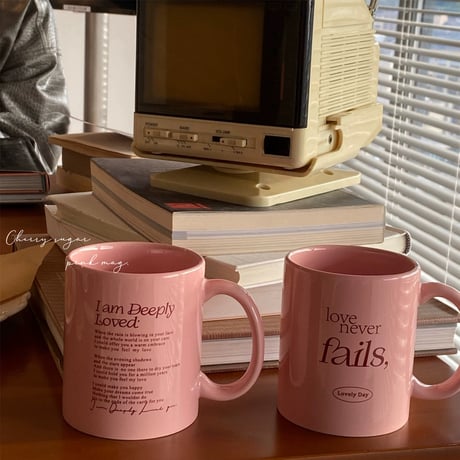 lettering pink マグカップ