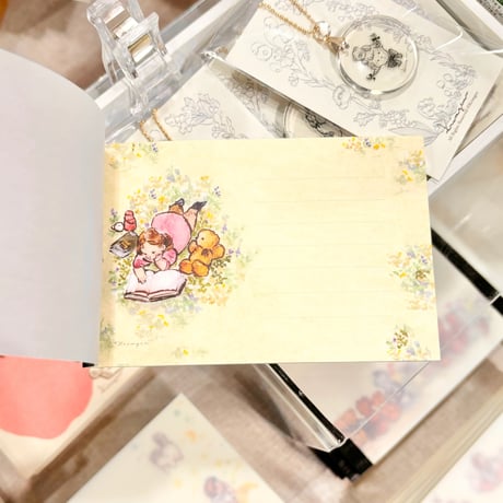 "Life with Books" memo pad  （本との生活メモ帳）