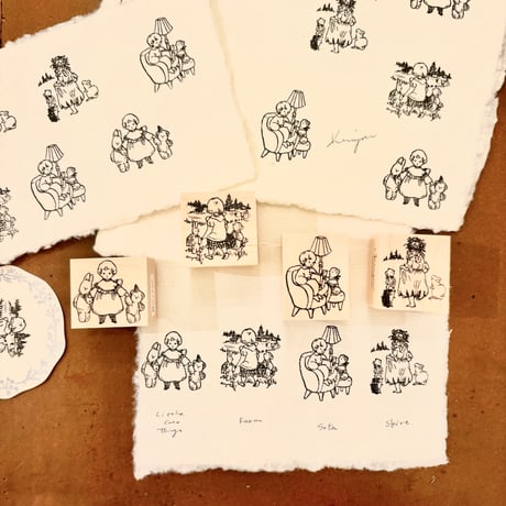 No. 256 "Little Cute Things" rubber stamp