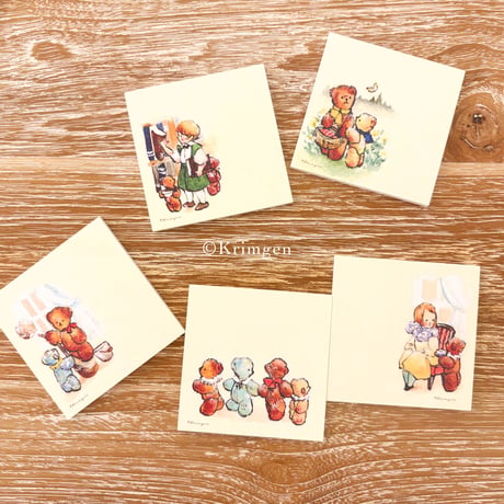 "Child in Library" memo pad