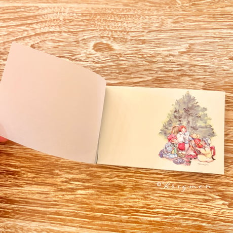 "Three kids opening gifts" memo pad メモ帳