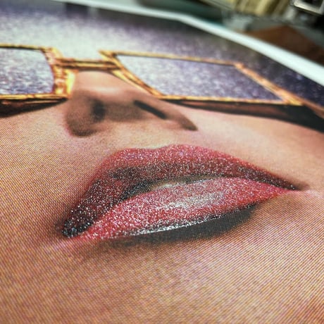 残り1枚 Mind Blown - 5 colour silkscreen with glitter varnish