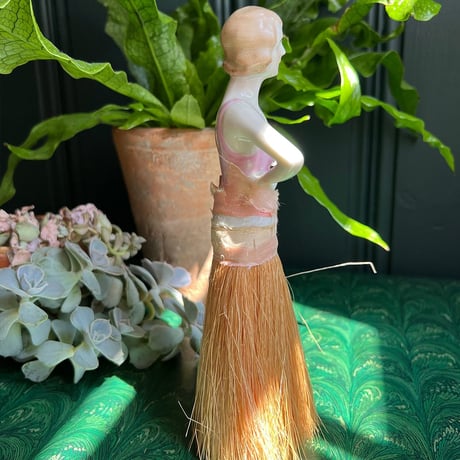 ART DECO PORCELAIN HALF DOLL BRUSH (1点物)