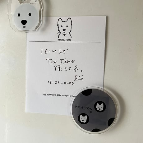 Bigドットシック白ワンコ アクリルマグネット