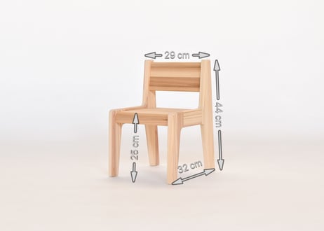 杉の小椅子