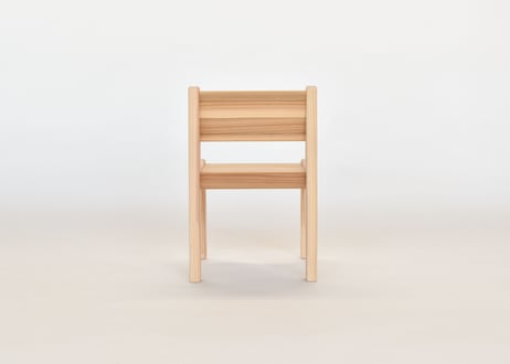 杉の小椅子