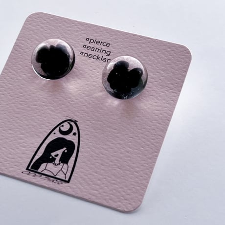 ◎予約◎Benjamin glass black flower stud pierce 10月末頃お届け予定