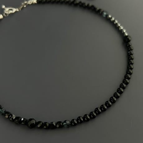 Noir Code Choker