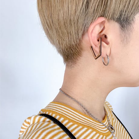 HITO  (ear cuff)  sakura