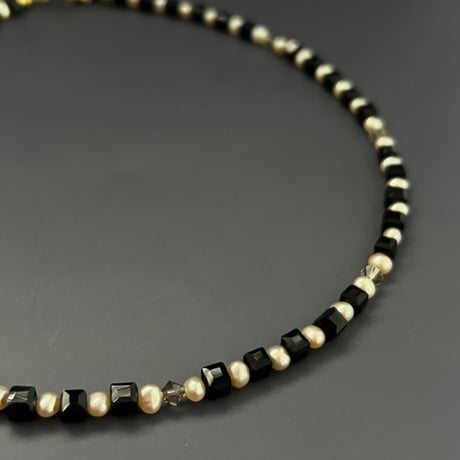 Black Swan  Pearl Cube Necklace
