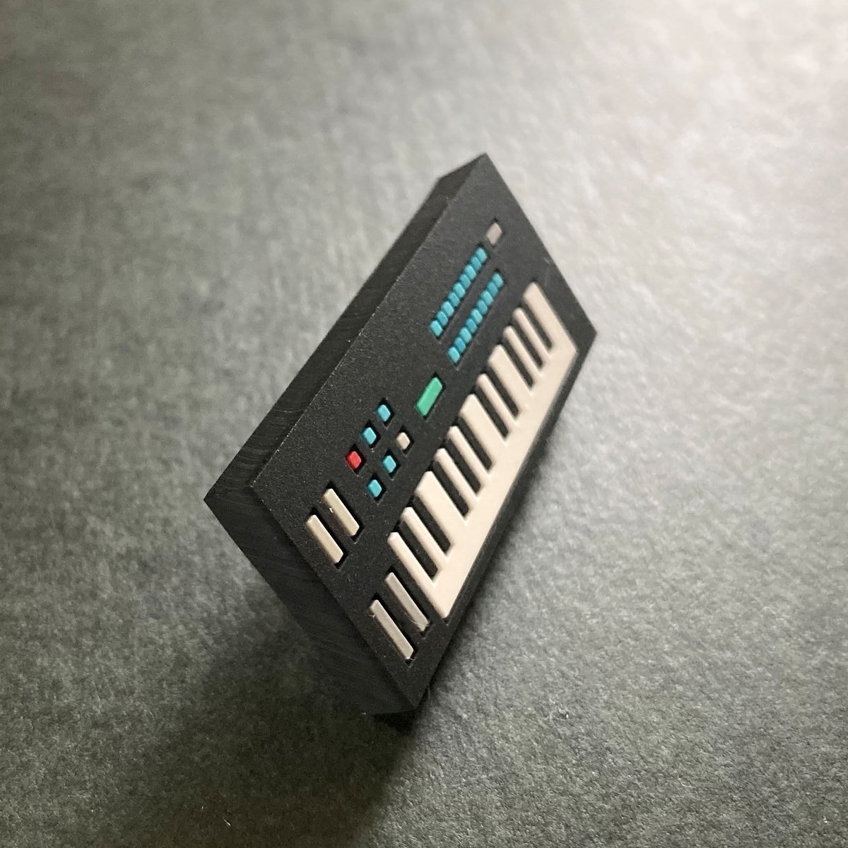 ピンバッジセット PIN FOR LOVEAーM ピンバッジセット PIN FOR LOVEAー