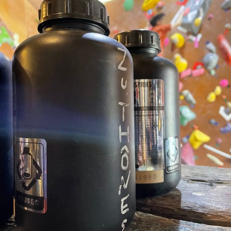 Tokyo Powder / SUPER BLACK BOTTLE