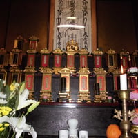 ＊毎月のご先祖御供養（定期便）両家の御先祖（自分の父方、母方、あるいは婚家と実家、亡くなった方で供養してあげたい方など）毎月丁寧に御供養申し上げ、ご本人の安全も御祈願いたします。