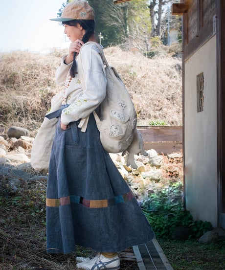 Vegetable Dyed Tucked Flared Skirt (Gray Msize)
