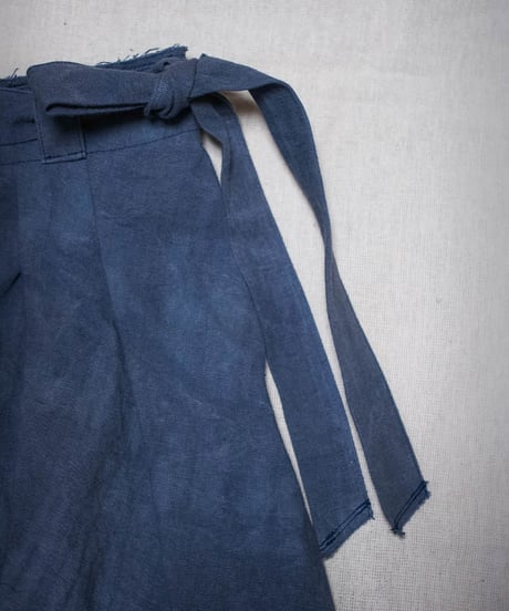 Vegetable Dyed Tucked Flared Skirt (Gray Msize)