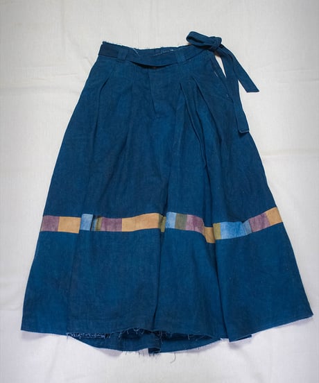 Vegetable Dyed Tucked Flared Skirt (Navy Msize)