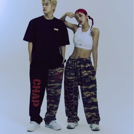 『CHAP CHAP』 　アーミーチャップスウェットパンツ (Camo)