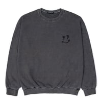 『BLACKBLOND』　ラフスマイルロゴカスタムピグメントスウェットシャツ (Charcoal)