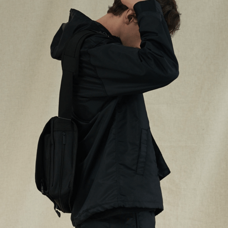 『VETEZE』 　レトロクロスバッグ (Black)