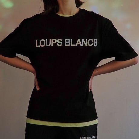 『LOUPS BLANCS』 ホログラムロゴ Tシャツ (Black)