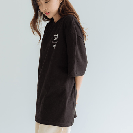 『CORUNU』  ダイス半袖 Tシャツ (Black)