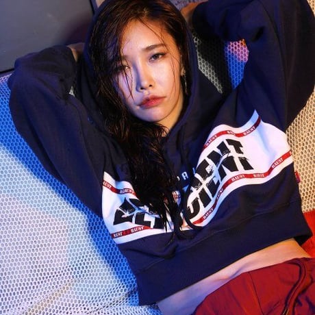 『BAUST』  deficient hood crop top (Navy)