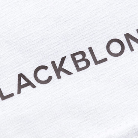 『BLACKBLOND』 イノセントボックスロゴショートスリーブ Tシャツ (White)