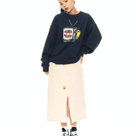 『FREAKISH BUILDING』 silly tv sweatshirt (Navy)