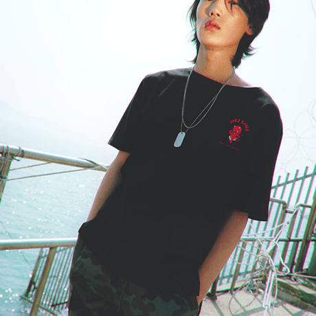 『LOUPS BLANCS』 ホットスタッフボートネック Tシャツ (Black)