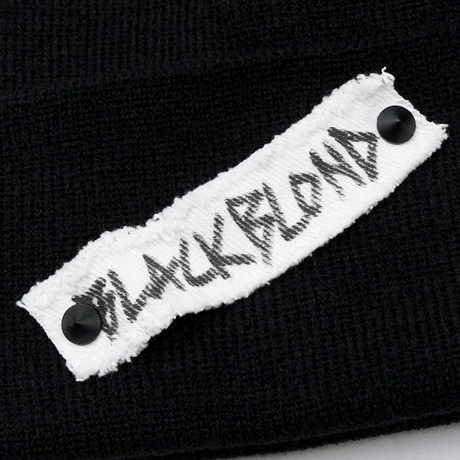 『BLACKBLOND』    サイドパッチショートニットキャップ (Black)