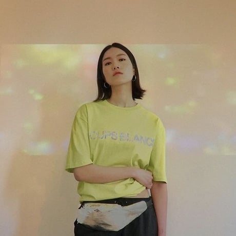 『LOUPS BLANCS』 ホログラムロゴ Tシャツ (Neon)