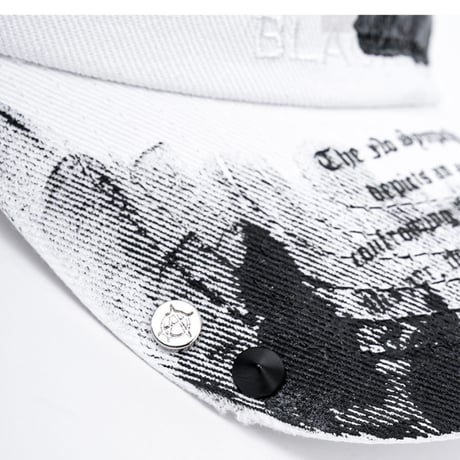 『BLACKBLOND』  no sympathy graffiti logo cap  (White)