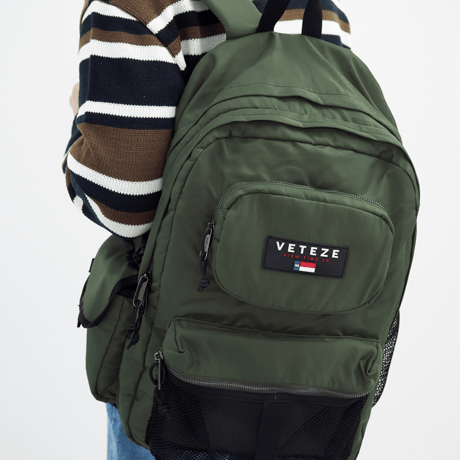 『VETEZE』 　レトロ MA-1 リュック (Khaki)