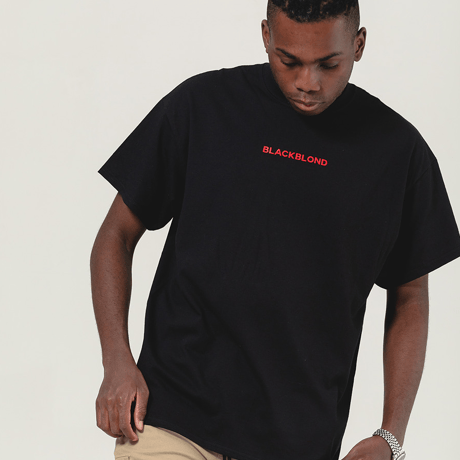 『BLACKBLOND』  オリジナルセンターロゴショーツスリーブ Tシャツ (Black)