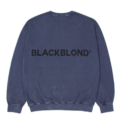 『BLACKBLOND』　ラフスマイルロゴカスタムピグメントスウェットシャツ (Deep Blue)