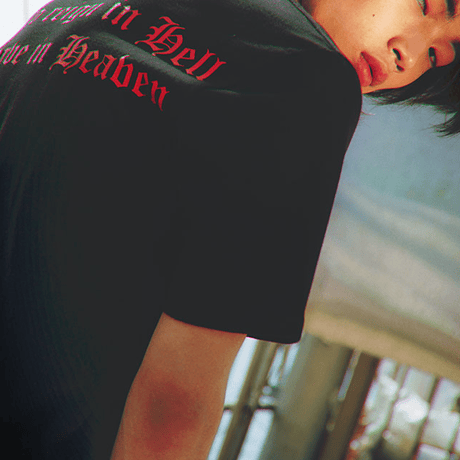 『LOUPS BLANCS』 ホットスタッフボートネック Tシャツ (Black)
