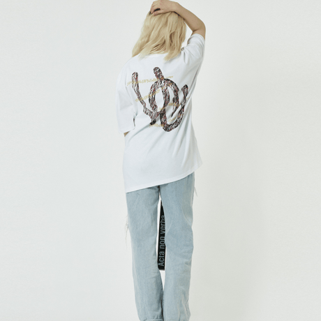 『CORUNU』  ブロークンロゴショートスリーブ Tシャツ (White)