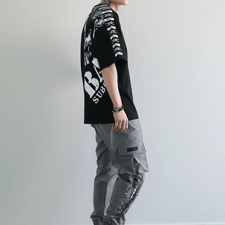 『BAUST』  ラベルモチーフスカルショートスリーブ Tシャツ (Black)