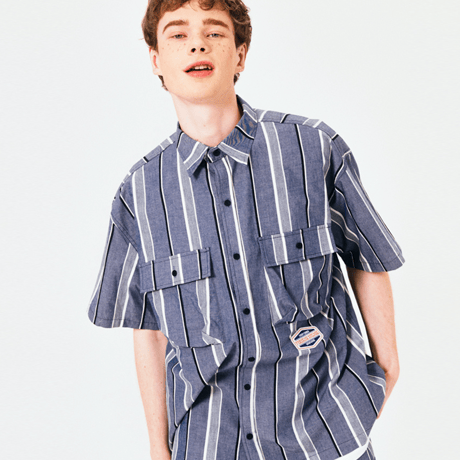 『FREAKISH BUILDING』 スリーピー ヘッドショートスリーブシャツ (Navy)