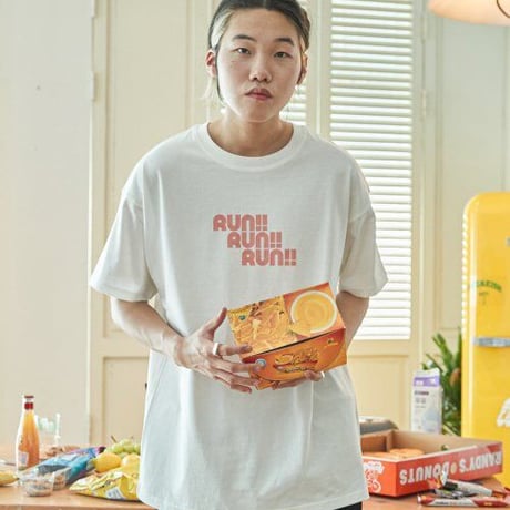 『FREAKISH BUILDING』 マラソンショートスリーブ Tシャツ (White)