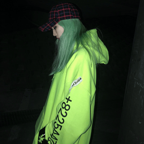 『BLACKBLOND』 　グラフィティーナンバーパーカー (Neon)