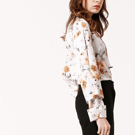 『Wunder Geist』Print Cape Sleeve Buckle Blouse