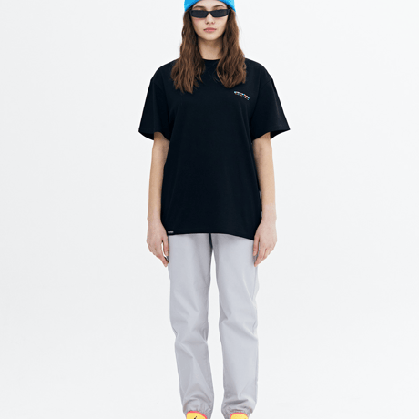 『grooverhyme』 　NYC ロケーションマルチカラー Tシャツ (Black)