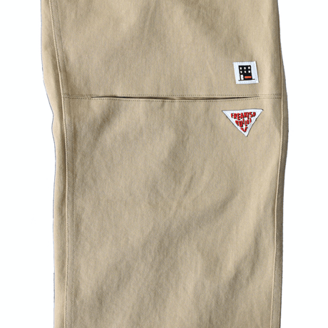 『FREAKISH BUILDING』 ピークスリットロングパンツ (Beige)