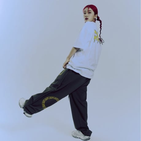 『CHAP CHAP』 　サークルチャップロゴスウェットパンツ (Khaki)