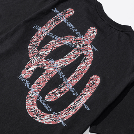 『CORUNU』  ブロークンロゴショートスリーブ Tシャツ (Black)